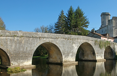 pont médiéval de Bourdeilles